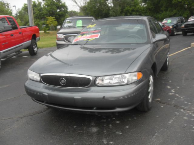 Buick Century 2004 photo 1