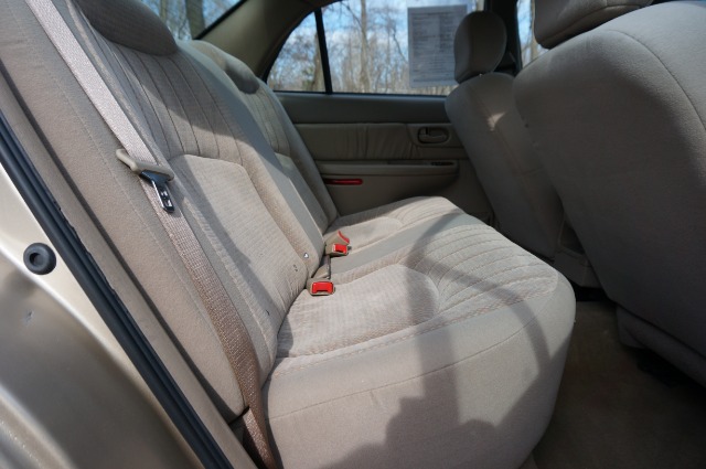 Buick Century 2004 photo 1