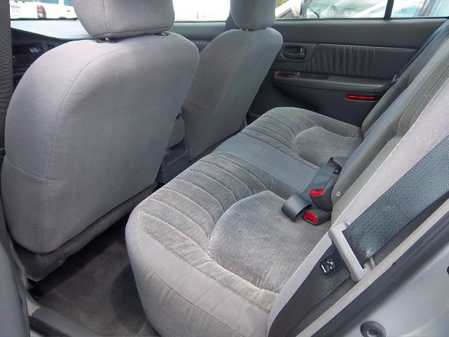 Buick Century 2004 photo 2