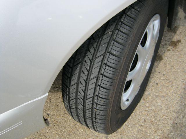 Buick Century 2004 photo 3