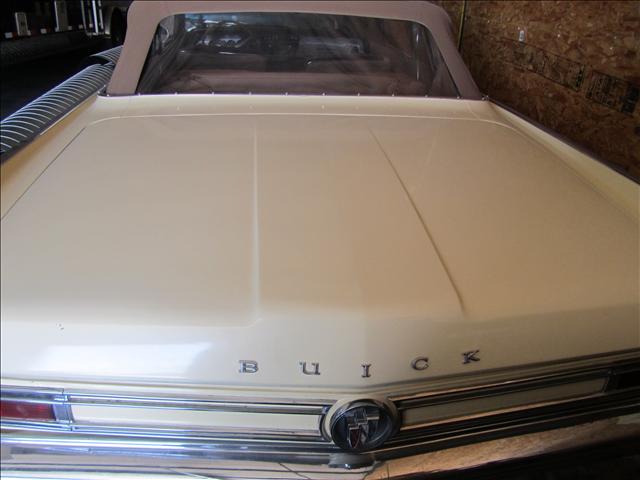 Buick Electra 1963 photo 3