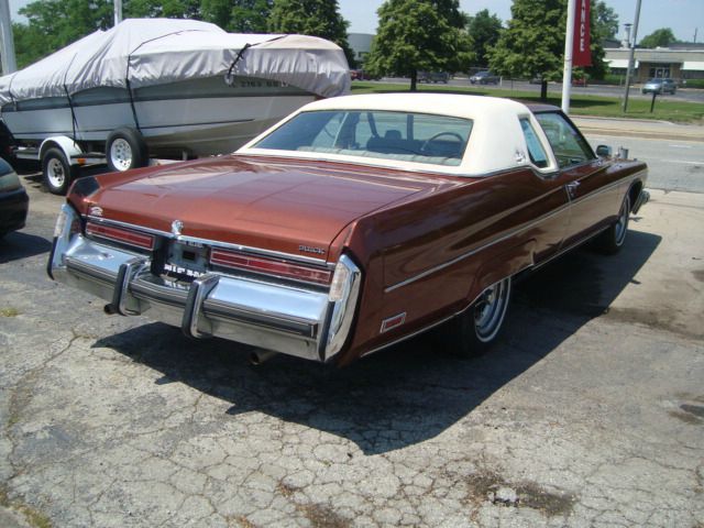 Buick Electra 225 1974 photo 2