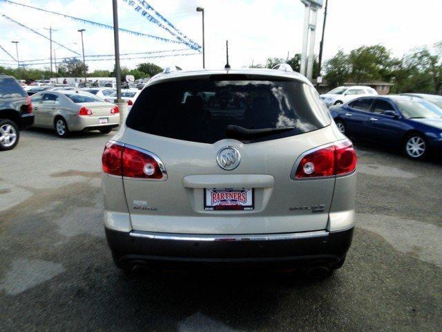 Buick Enclave 2008 photo 3
