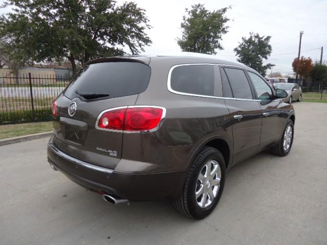 Buick Enclave 2008 photo 2