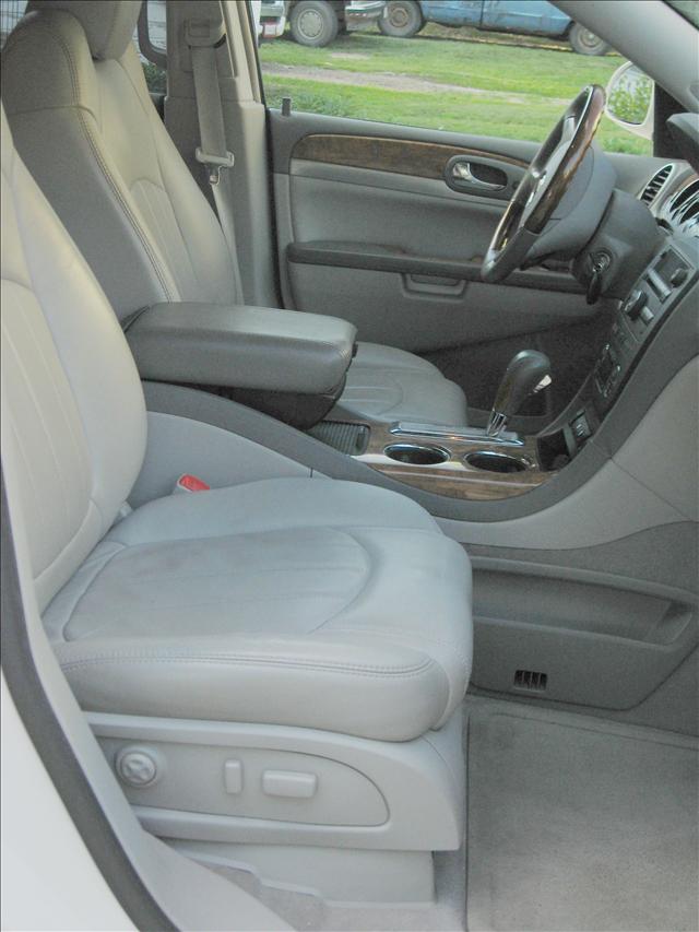 Buick Enclave 2008 photo 3
