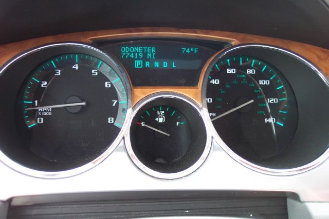 Buick Enclave 2008 photo 2