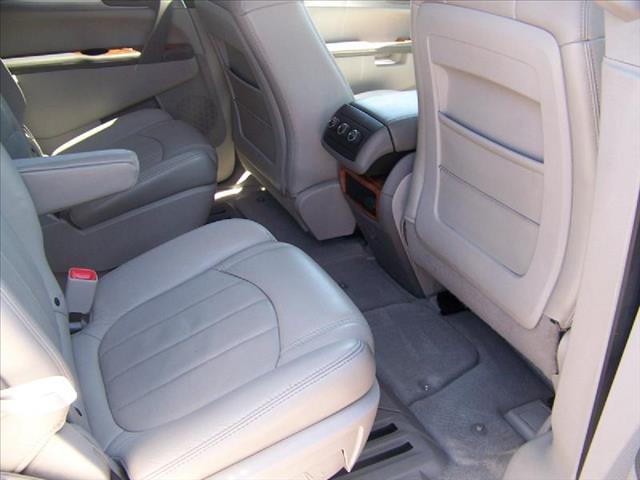 Buick Enclave 2008 photo 17
