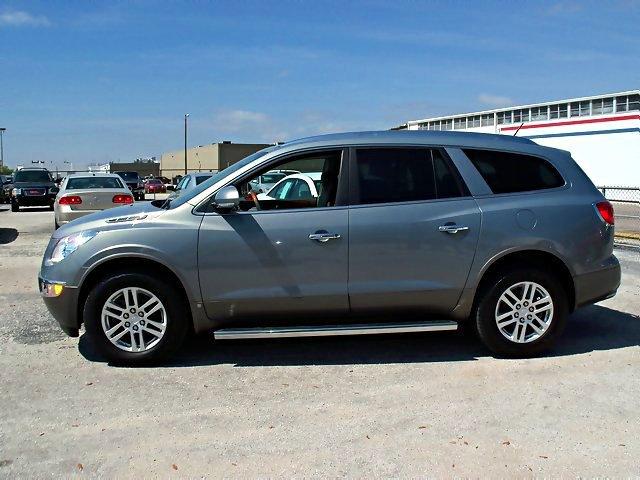 Buick Enclave 2008 photo 2