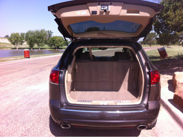 Buick Enclave 2008 photo 2