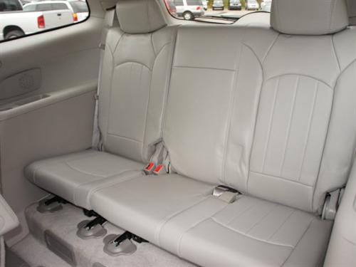 Buick Enclave 2009 photo 2