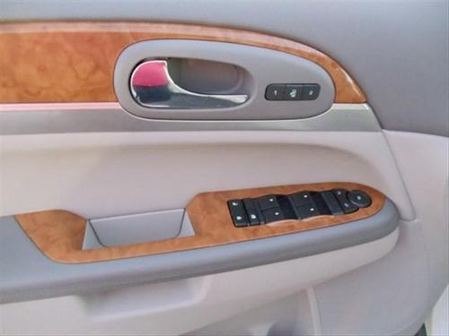 Buick Enclave 2009 photo 2