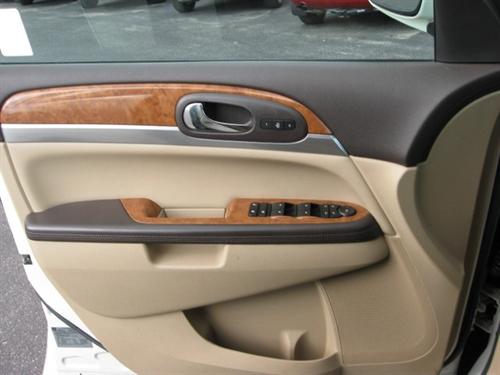 Buick Enclave 2009 photo 2