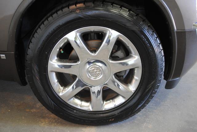 Buick Enclave 2009 photo 1
