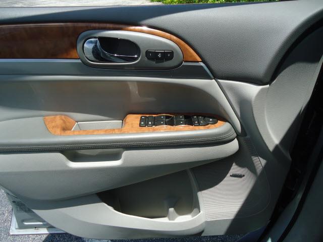 Buick Enclave 2009 photo 11