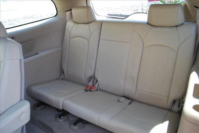 Buick Enclave 2009 photo 1