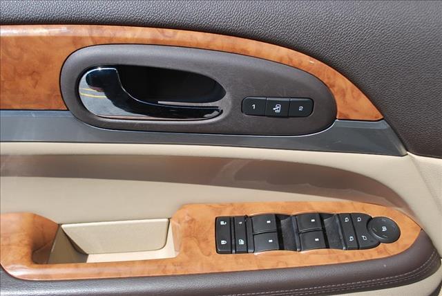 Buick Enclave 2009 photo 3