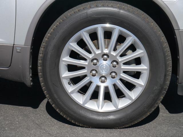 Buick Enclave 2009 photo 2