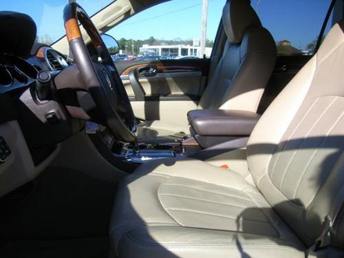 Buick Enclave 2009 photo 2
