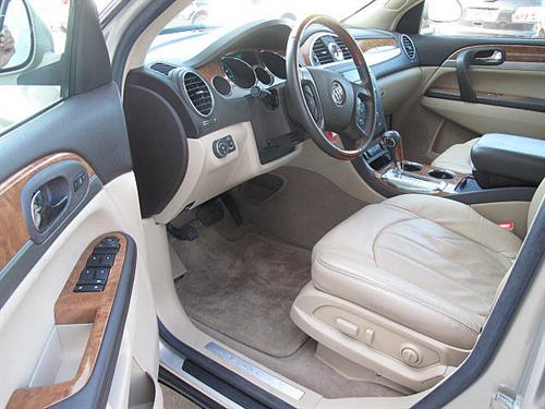 Buick Enclave 2009 photo 2