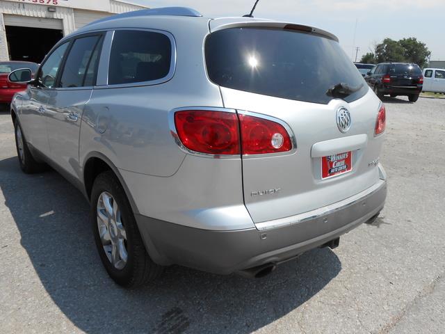 Buick Enclave 2010 photo 2