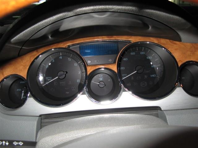 Buick Enclave 2010 photo 2