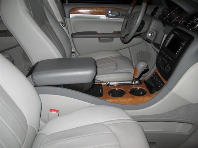Buick Enclave 2010 photo 5