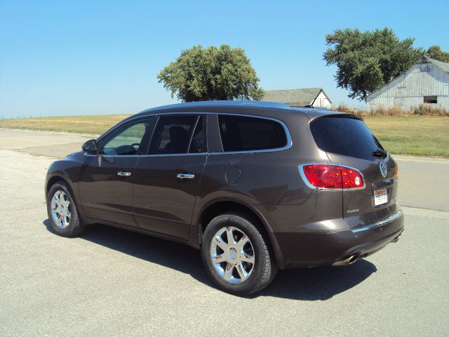 Buick Enclave 2010 photo 2