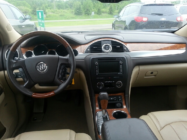 Buick Enclave 2010 photo 2