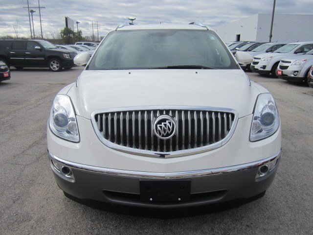 Buick Enclave 2011 photo 2