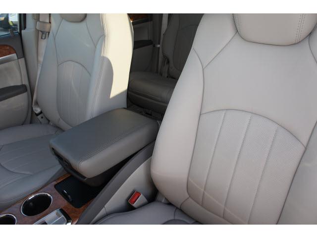 Buick Enclave 2011 photo 3