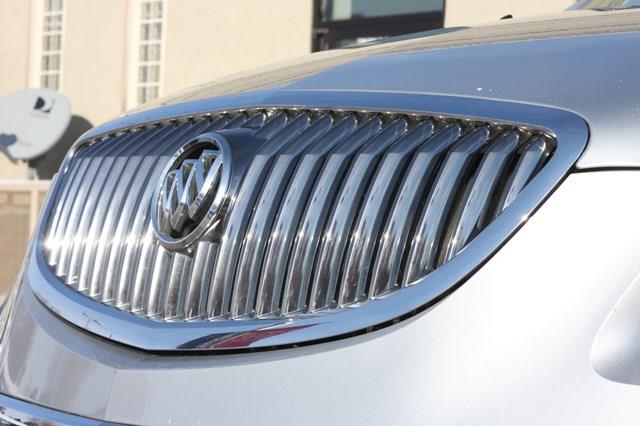 Buick Enclave 2011 photo 2