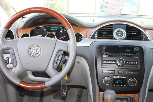 Buick Enclave 2011 photo 4