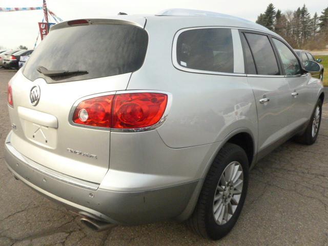 Buick Enclave 2011 photo 3