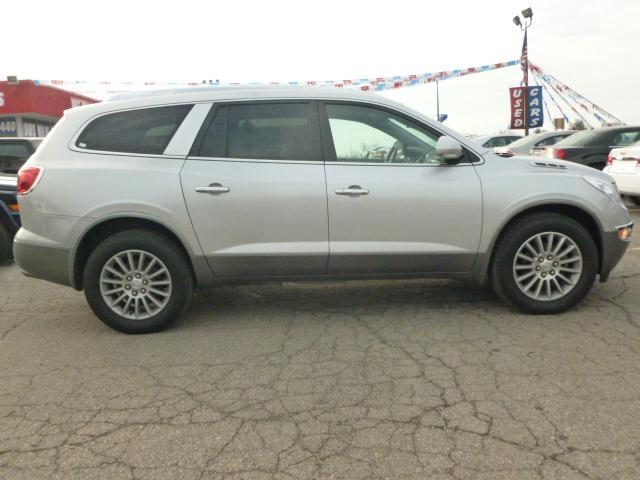 Buick Enclave 2011 photo 4
