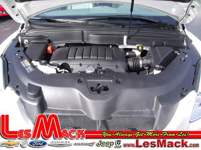 Buick Enclave 2011 photo 2