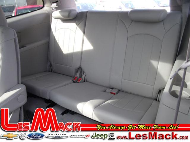 Buick Enclave 2011 photo 3