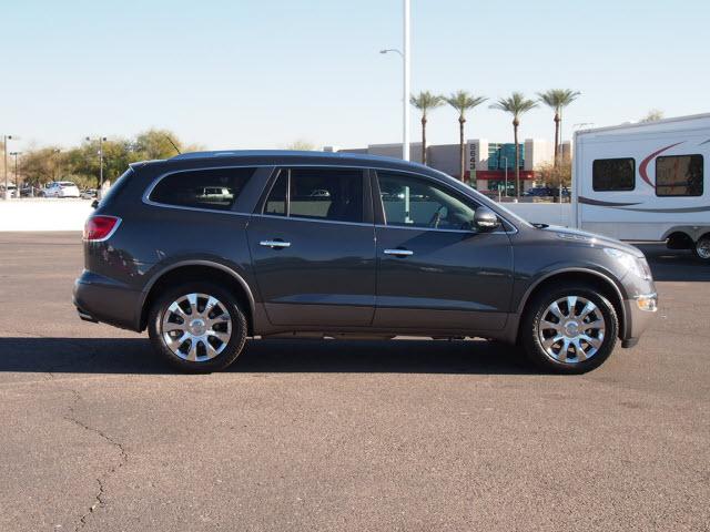 Buick Enclave 2011 photo 1