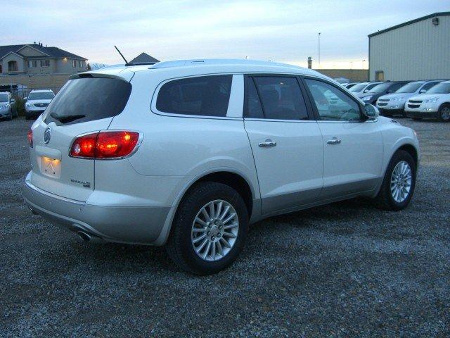 Buick Enclave SLT 3RD ROW 4X4 Sport Utility