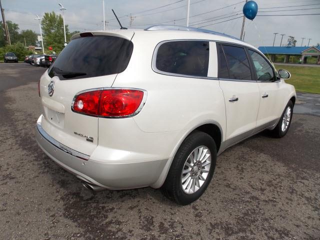 Buick Enclave 2011 photo 3