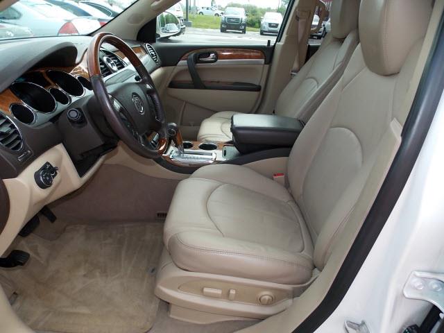 Buick Enclave 2011 photo 4