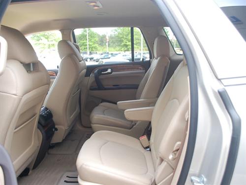 Buick Enclave 2011 photo 1