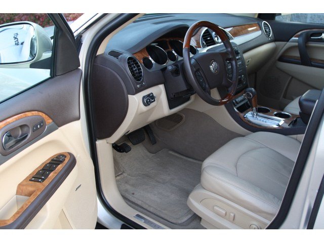 Buick Enclave 2011 photo 5