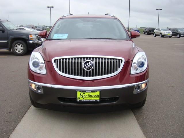 Buick Enclave 2011 photo 2