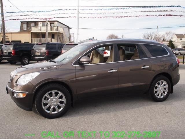 Buick Enclave 2011 photo 2