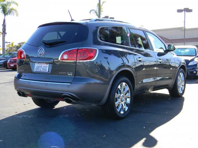 Buick Enclave 2011 photo 4