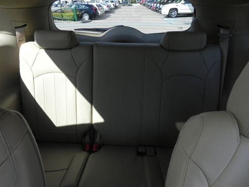 Buick Enclave 2011 photo 3