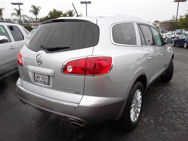 Buick Enclave 2011 photo 4