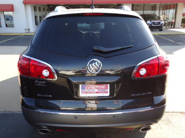 Buick Enclave 2012 photo 2