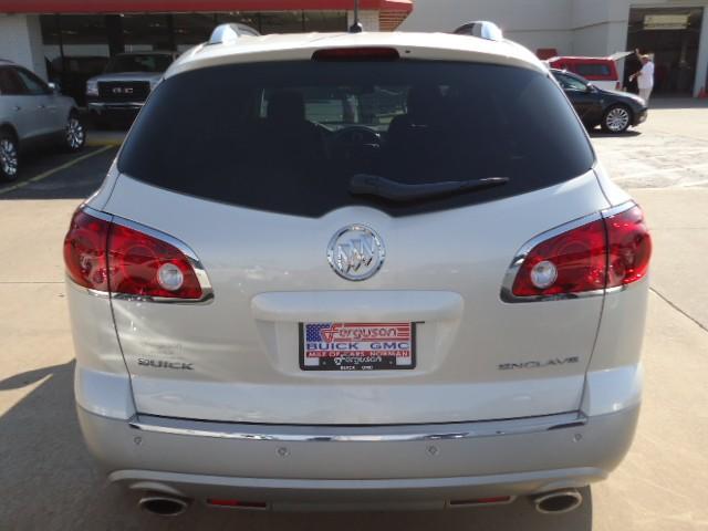 Buick Enclave 2012 photo 2