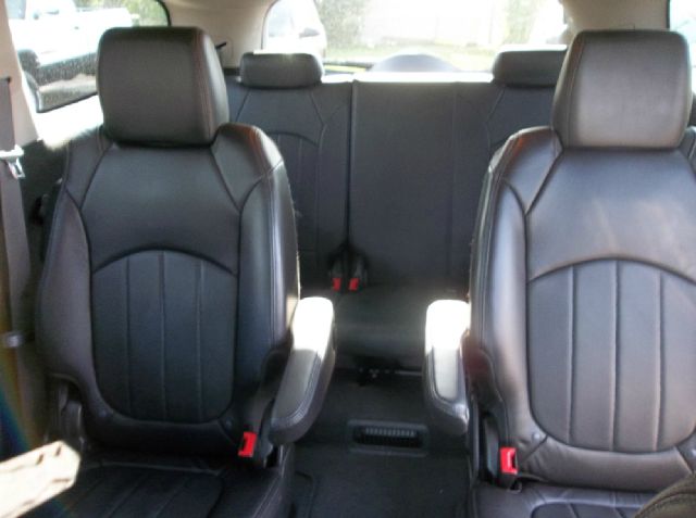 Buick Enclave 2012 photo 4